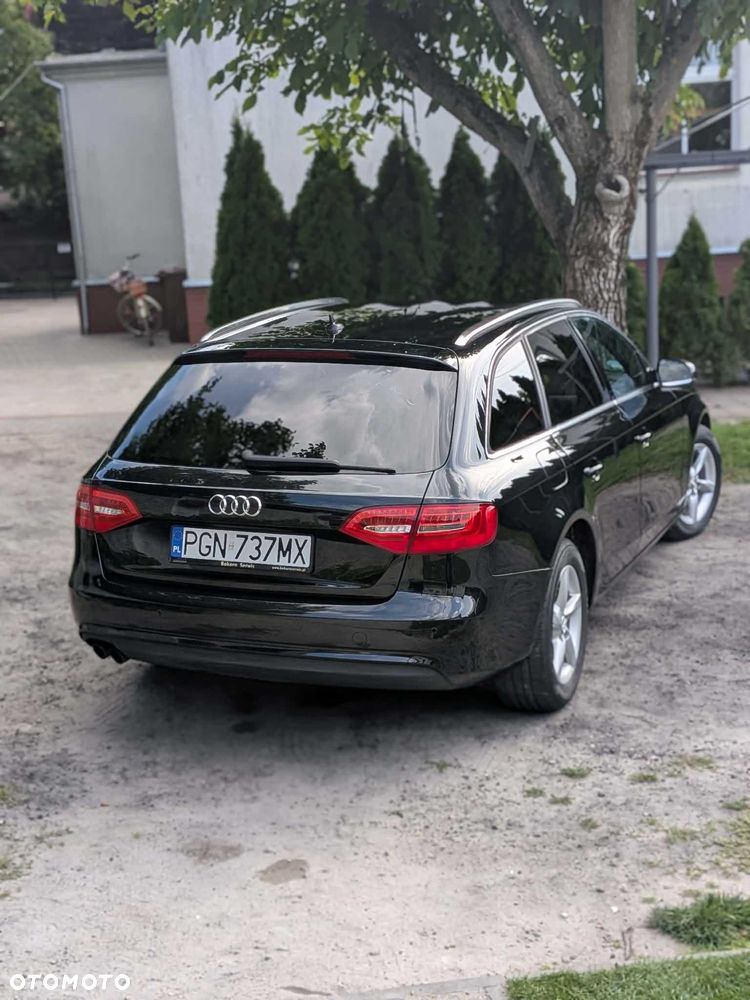 Audi A4 Avant 2012 photo 3