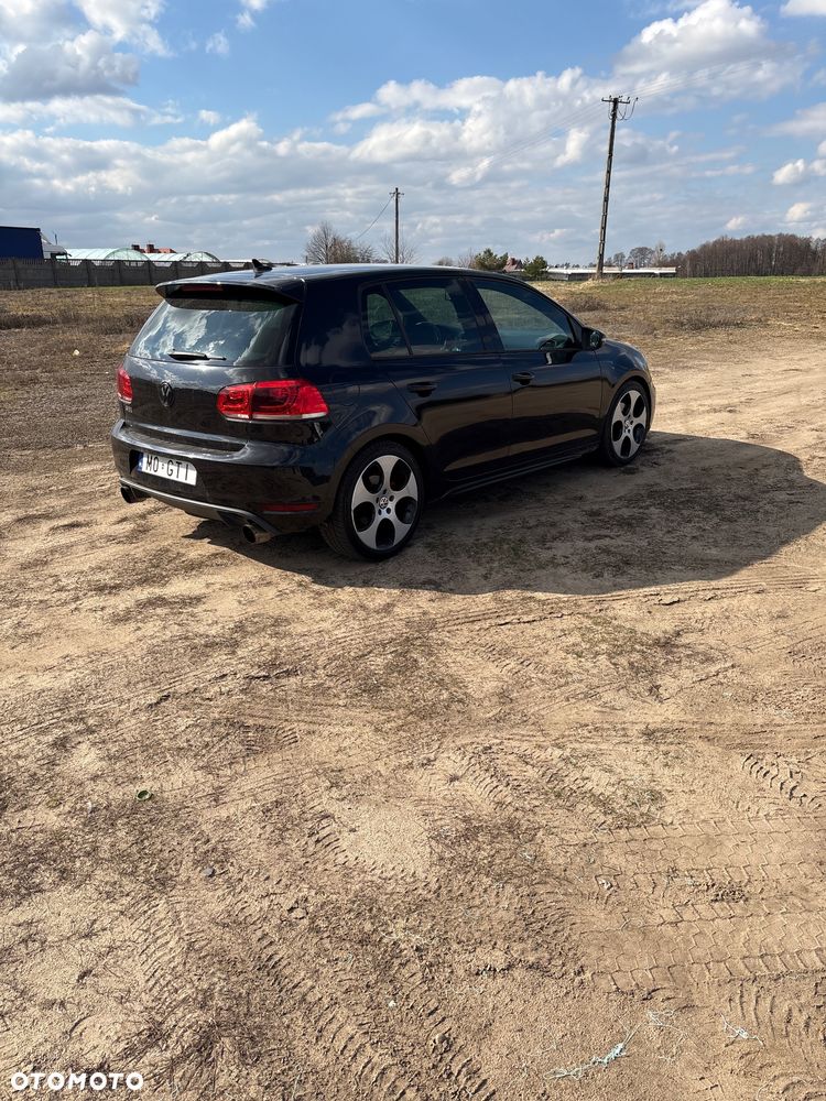 Volkswagen Golf ver-2-0-gti - 9