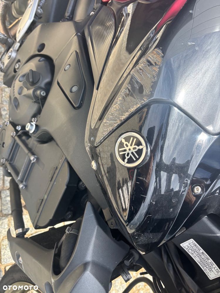 Yamaha FZ - 4