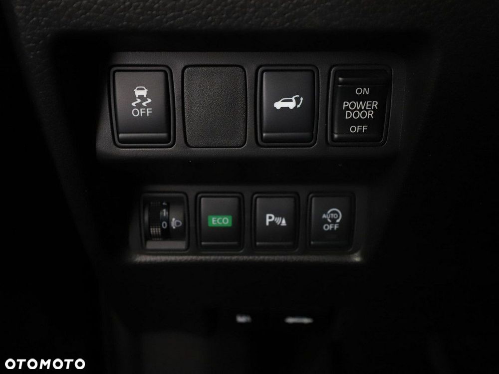 Nissan X-Trail 2.0 dCi N-Vision Xtronic 4WD - 33