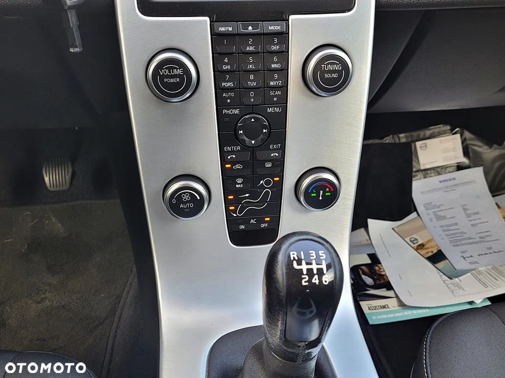 Volvo V50 DPF DRIVe Momentum - 14