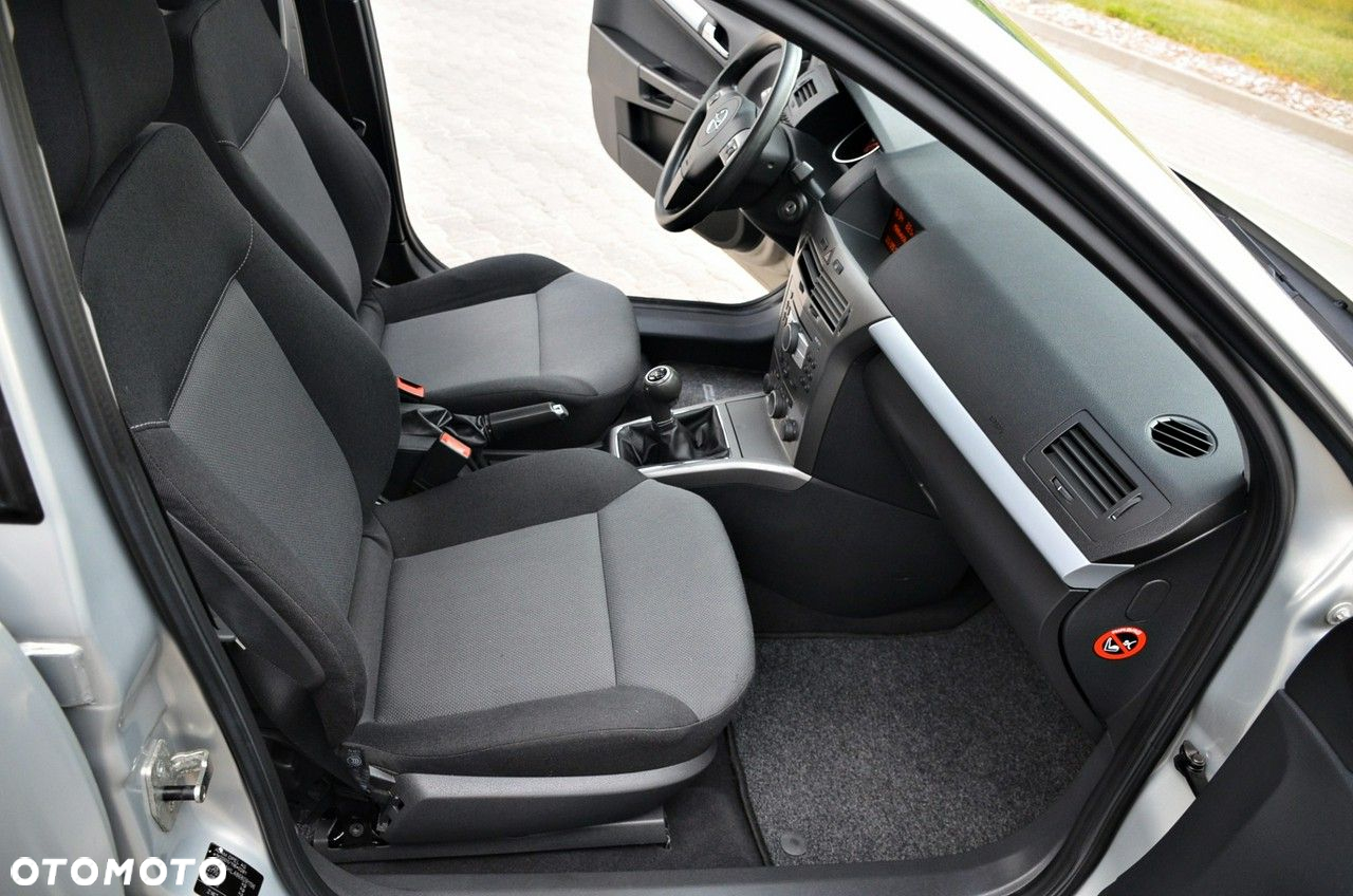 Opel Astra - 17