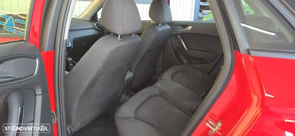 Audi A1 Sportback 1.6 TDI S-line S tronic - 19