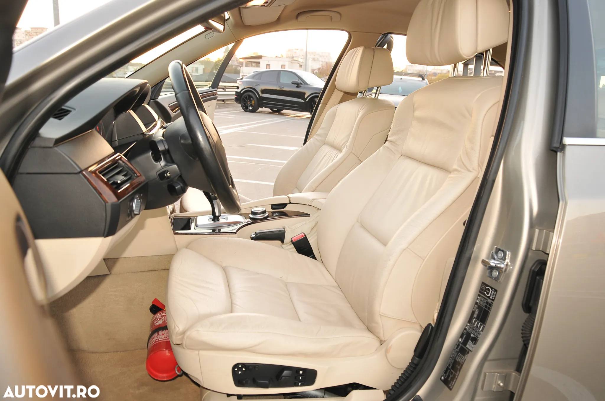 BMW Seria 5 523i Aut. - 4