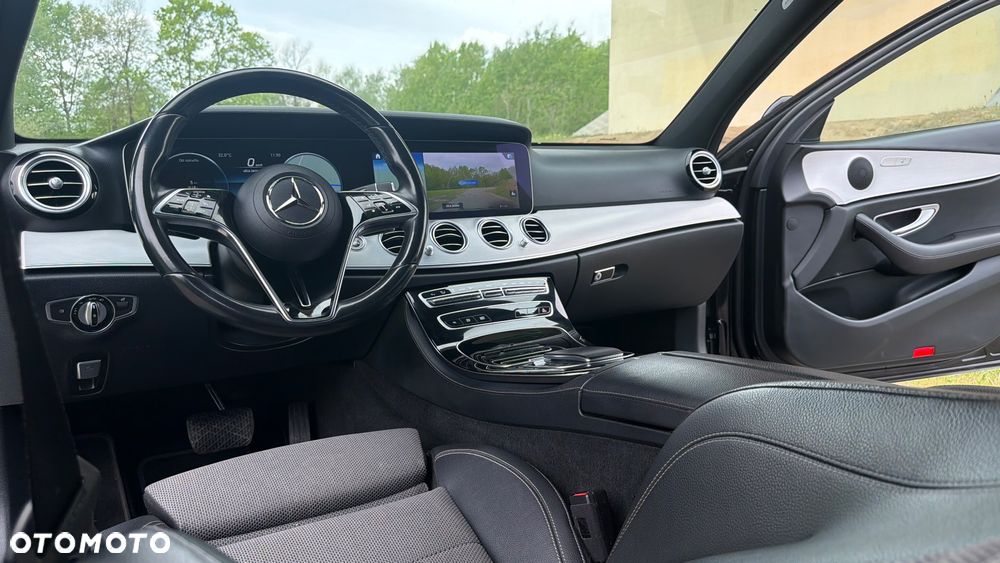 Mercedes-Benz Klasa E 220 d 9G-TRONIC - 18
