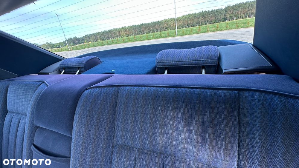 Mercedes-Benz W124 (1984-1993) - 21