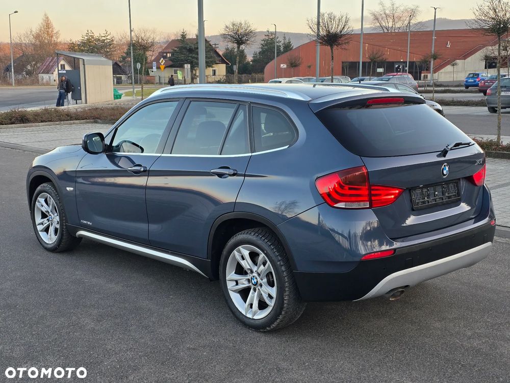 BMW X1 xDrive18d xLine - 3