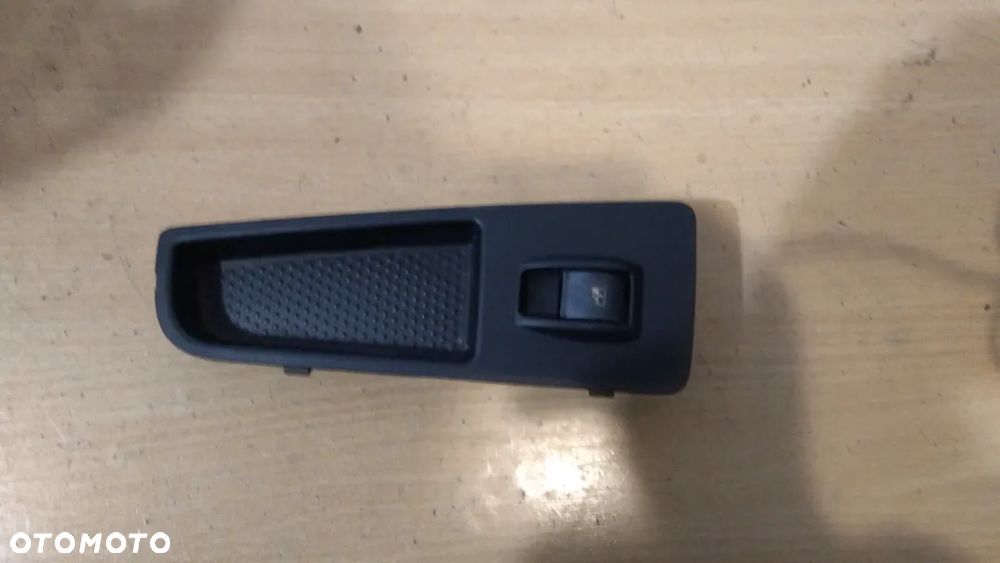 Przełącznik szyby Fiat Linea prawy 7354423260 - 2