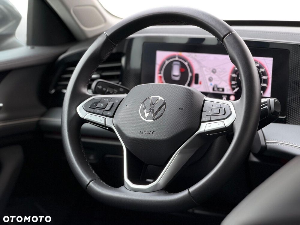 Volkswagen Passat - 17