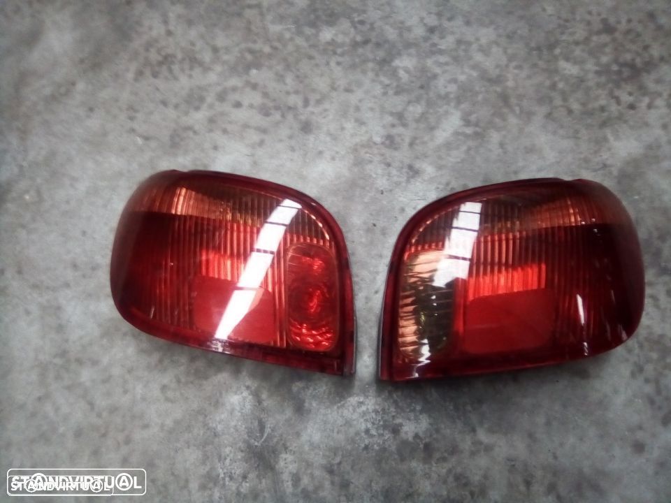 Farolim trás Toyota Yaris 2002 - 1