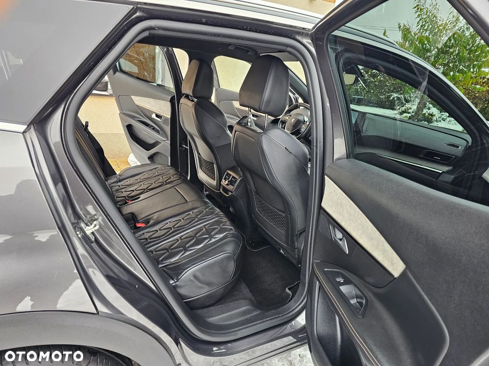 Peugeot 3008 1.6 PureTech Hybrid PHEV Allure Pack S&S EAT8 - 38