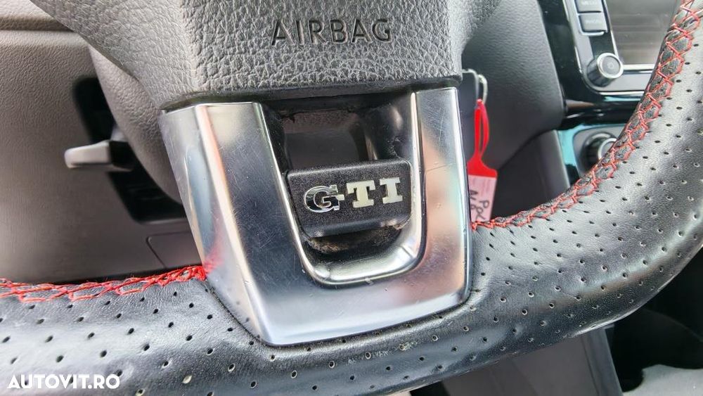 Volkswagen Polo 1.4 DSG GTI - 22