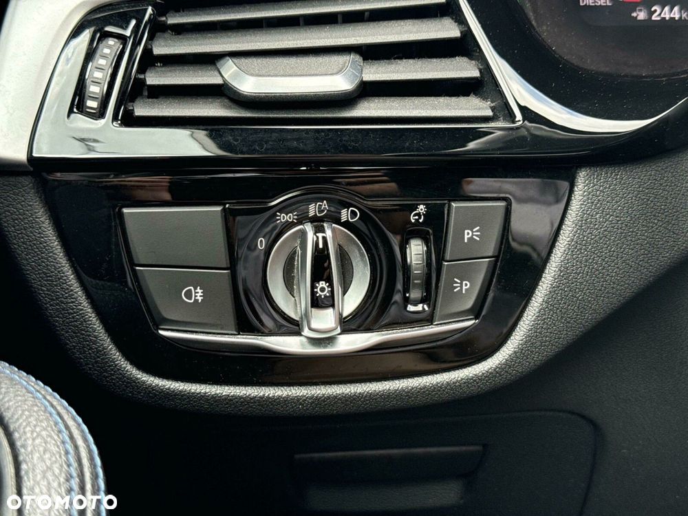 BMW Seria 5 520d M Sport - 14