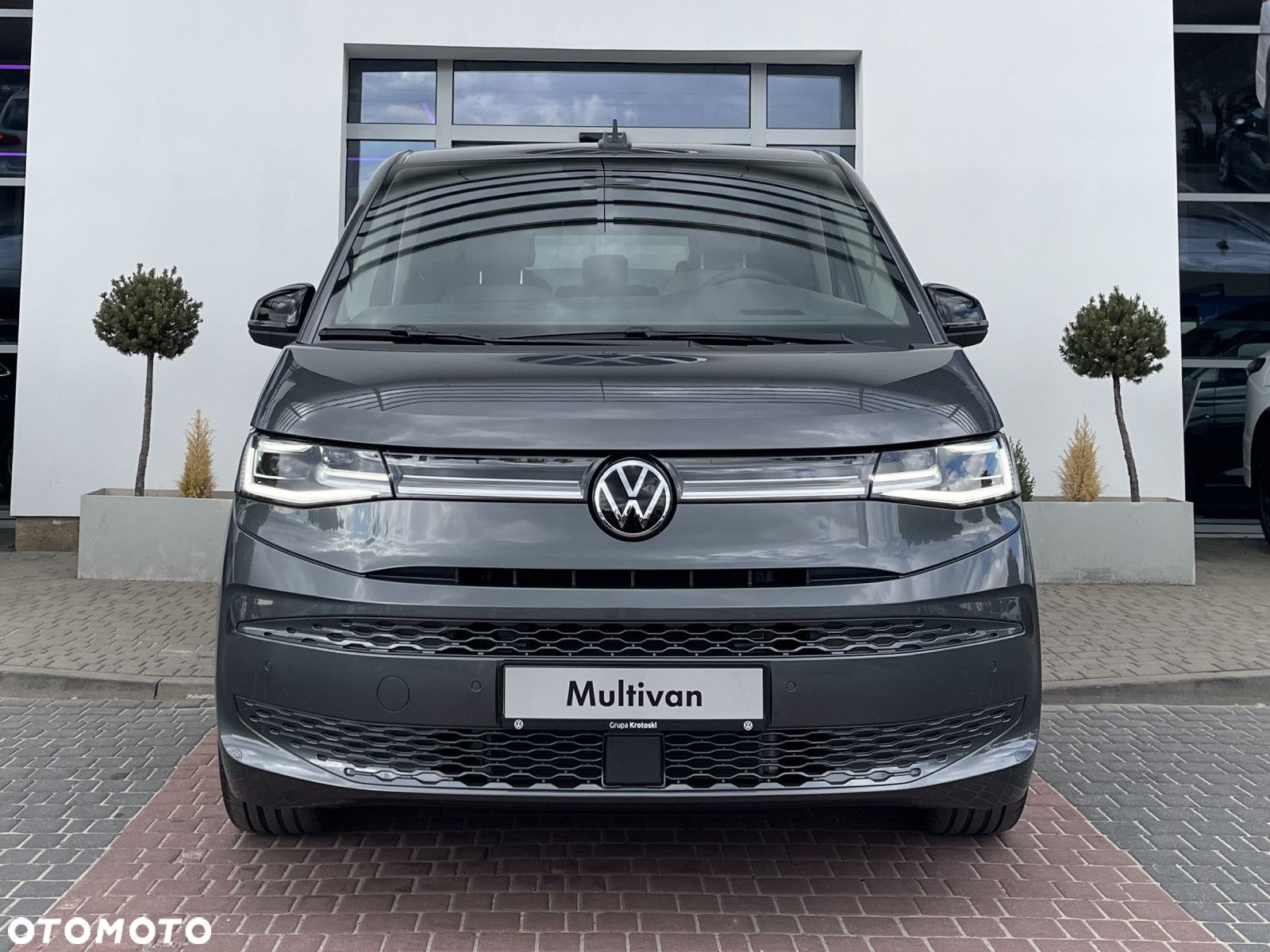 Volkswagen Multivan - 2