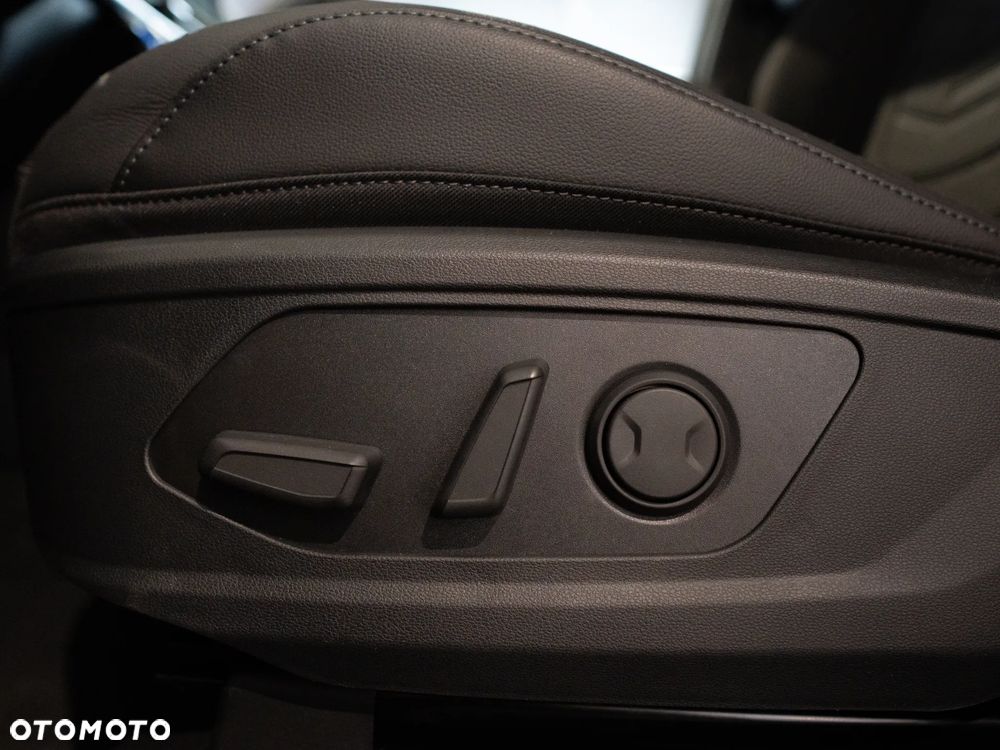 Hyundai Tucson 1.6 T-GDi HEV Executive 2WD - 22