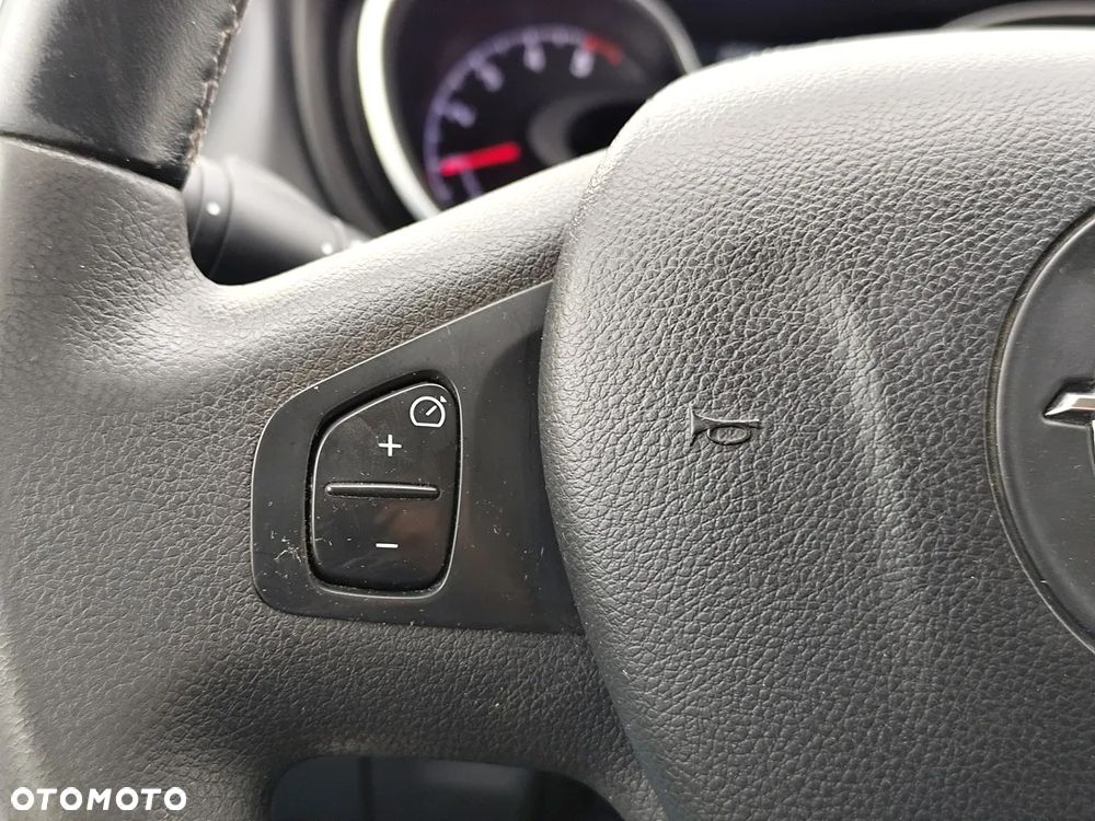 Opel VIVARO - 22