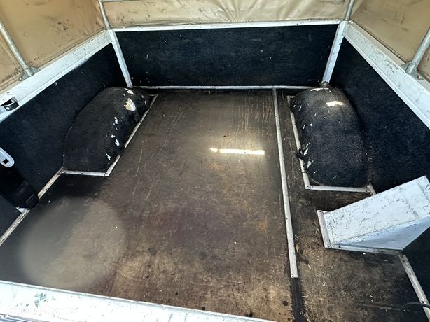 Land Rover Defender 2.2 TD4 E - 11