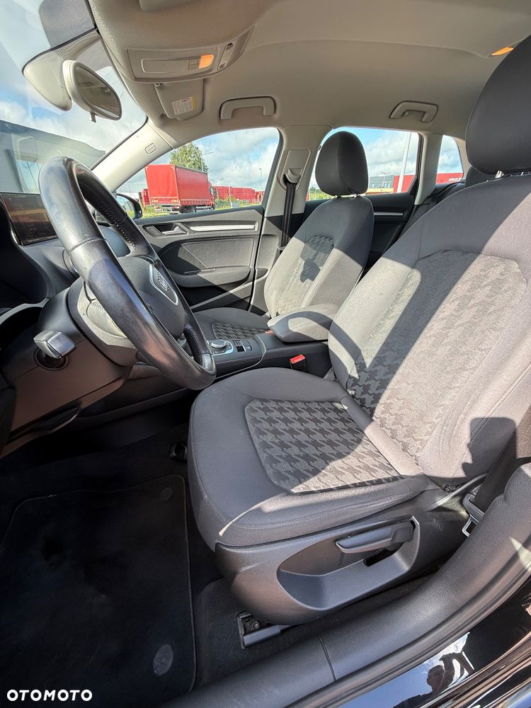 Audi A3 Sportback - 12