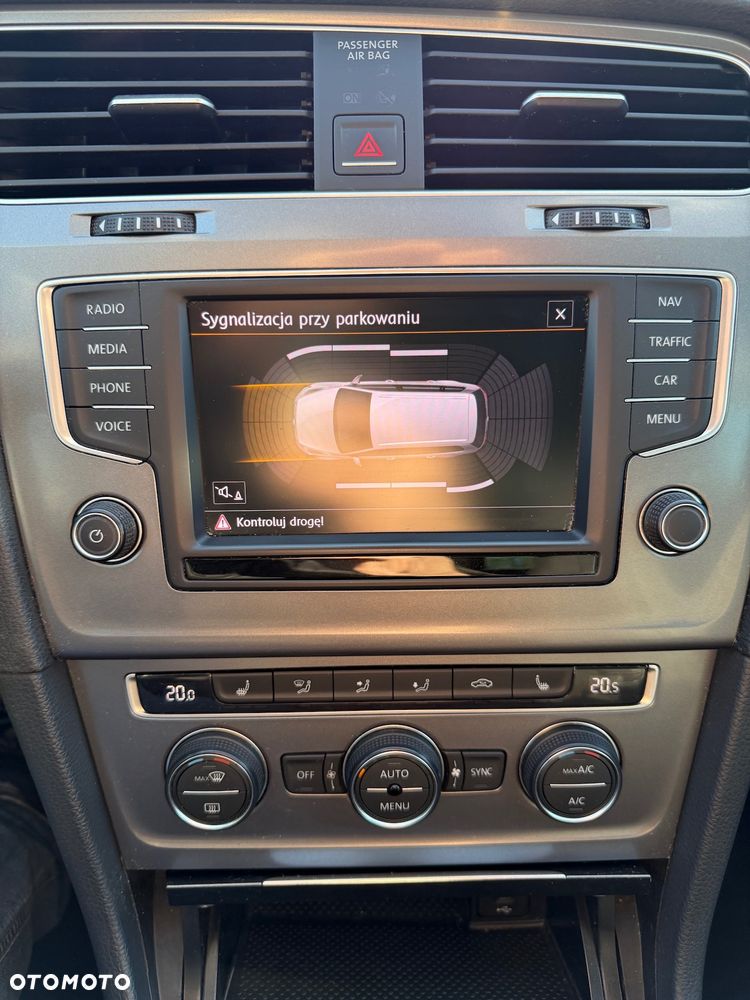 Volkswagen Golf 1.6 TDI BlueMotion Technology Lounge - 31