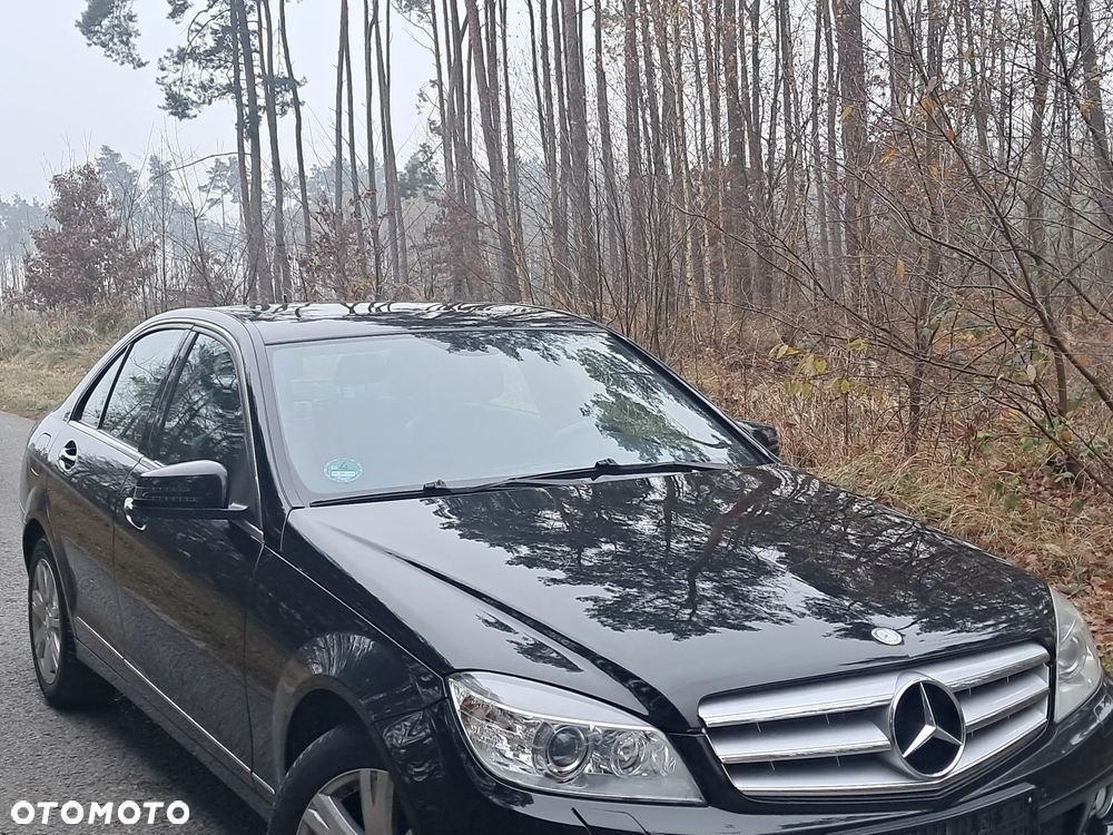 Mercedes-Benz Klasa C 200 CGI Automatik BlueEFFICIENCY Special Edition - 3
