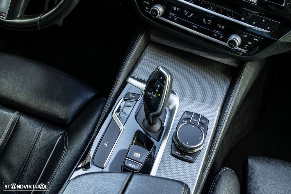 BMW M550d xDrive Auto - 26