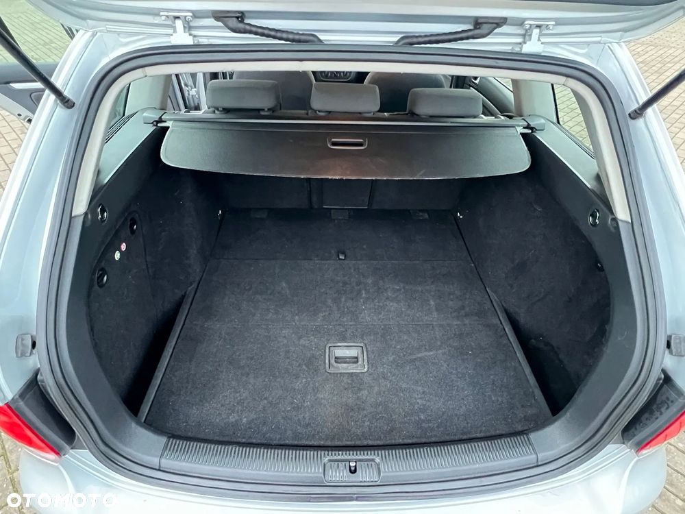 Volkswagen Golf 2.0 TDI DPF Comfortline - 15