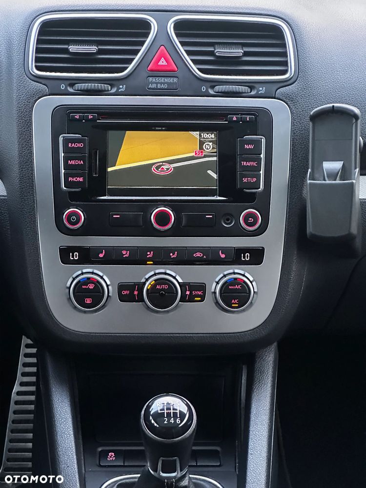 Volkswagen Scirocco 2.0 TDI Blue Motion Technologie Life - 11