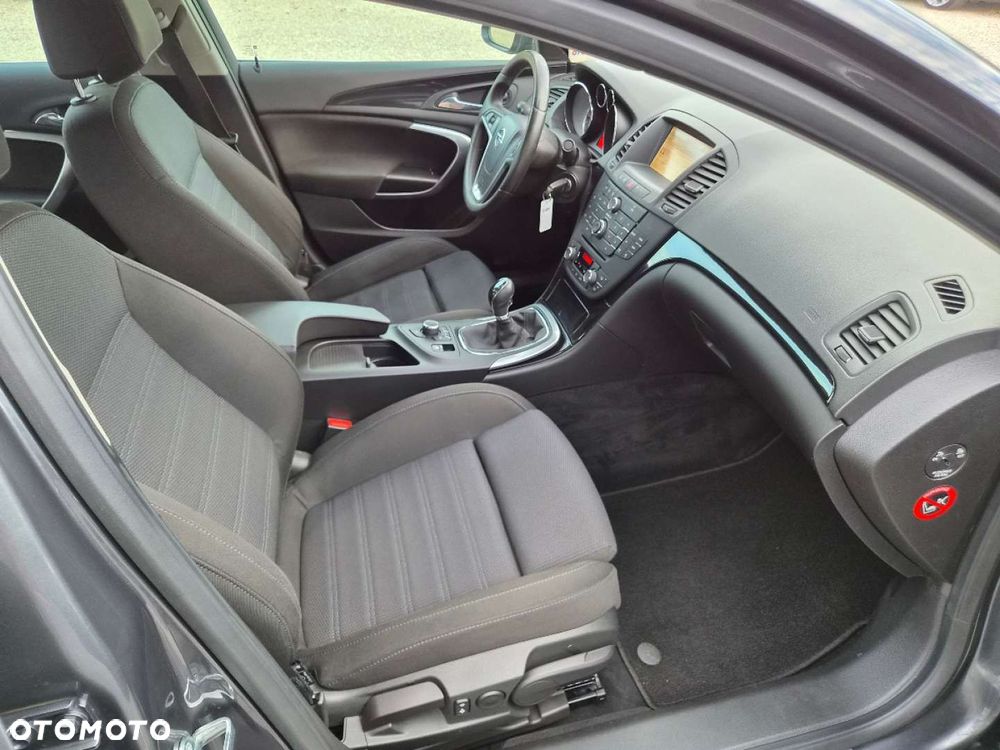 Opel Insignia - 24