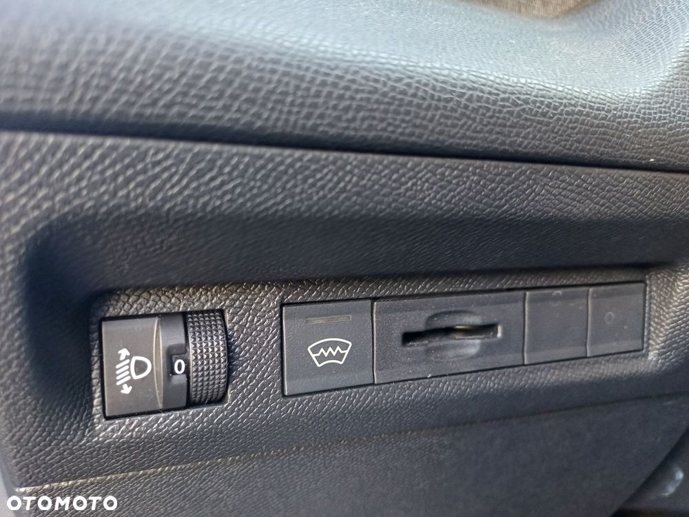Peugeot 408 1.2 PureTech Allure Pack S&S EAT8 - 27