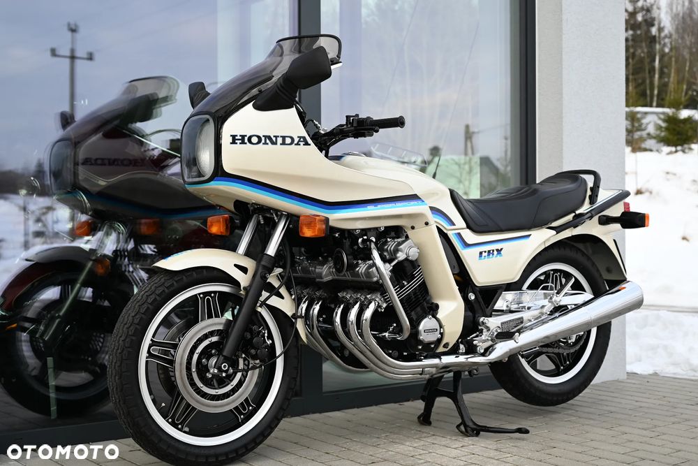 Honda CBX - 4