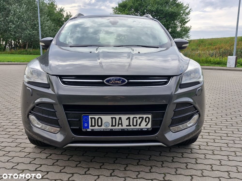 Ford Kuga 2.0 TDCi 2x4 Titanium - 8
