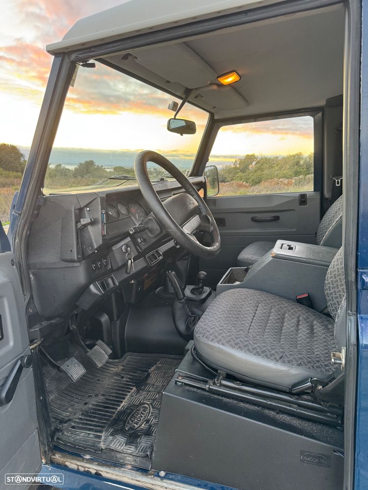 Land Rover Defender 90 2.5 TD5 Metal Top - 6