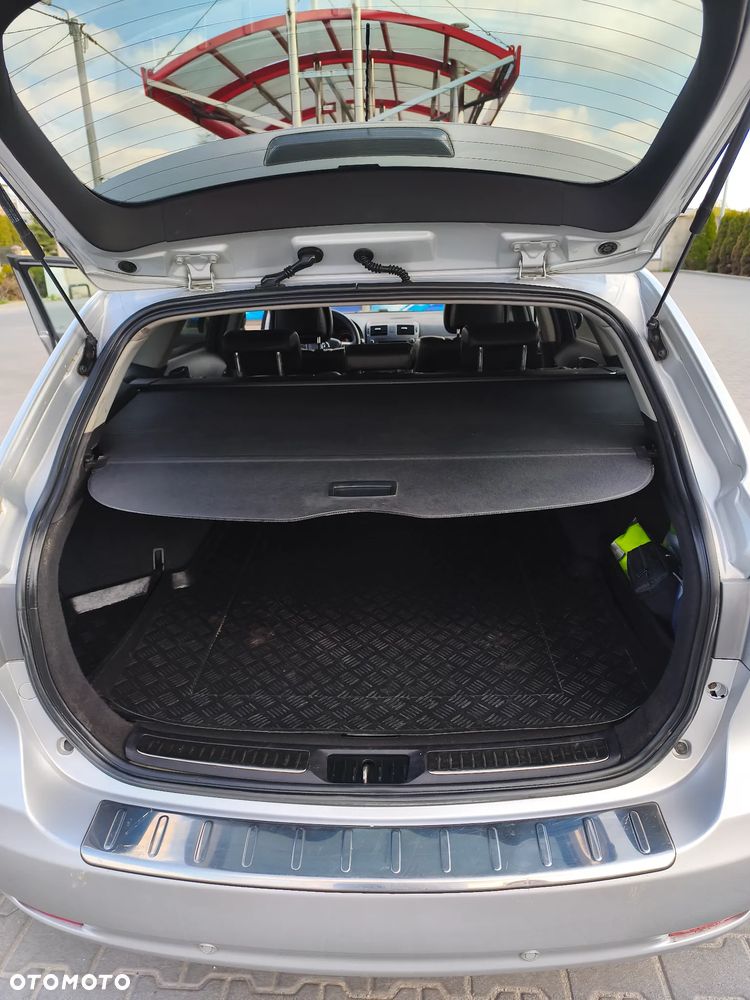 Toyota Avensis - 10