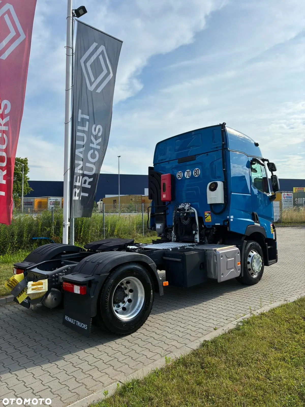 Renault T440 Sleeper Cab ADR - 3