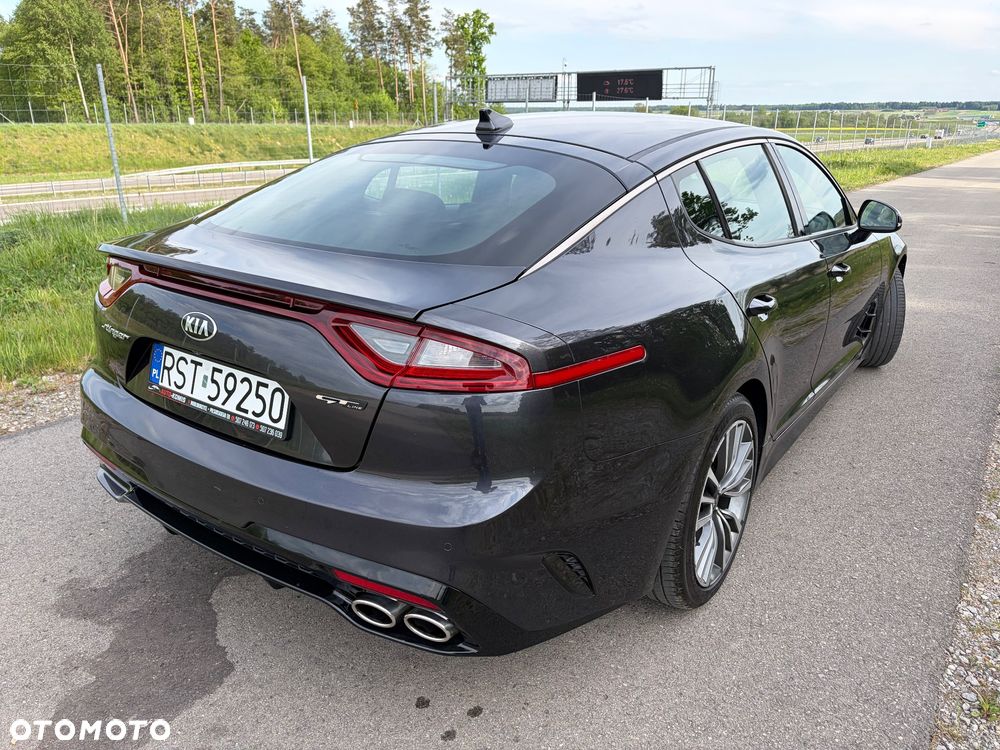 Kia Stinger - 3