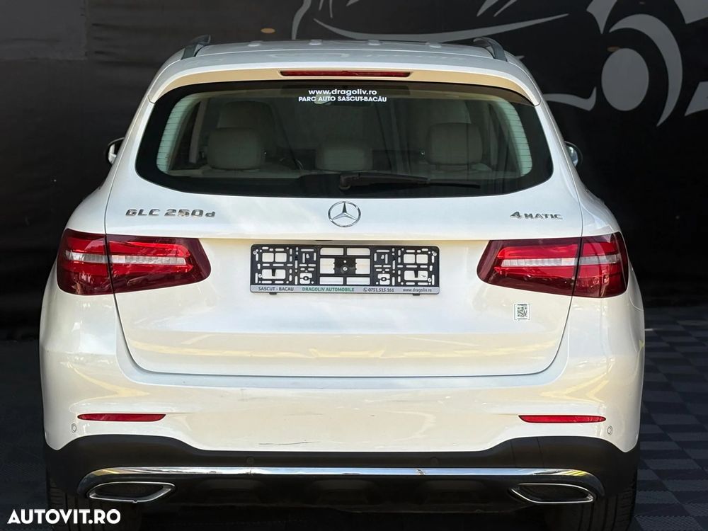 Mercedes-Benz GLC 220 d 4MATIC - 16