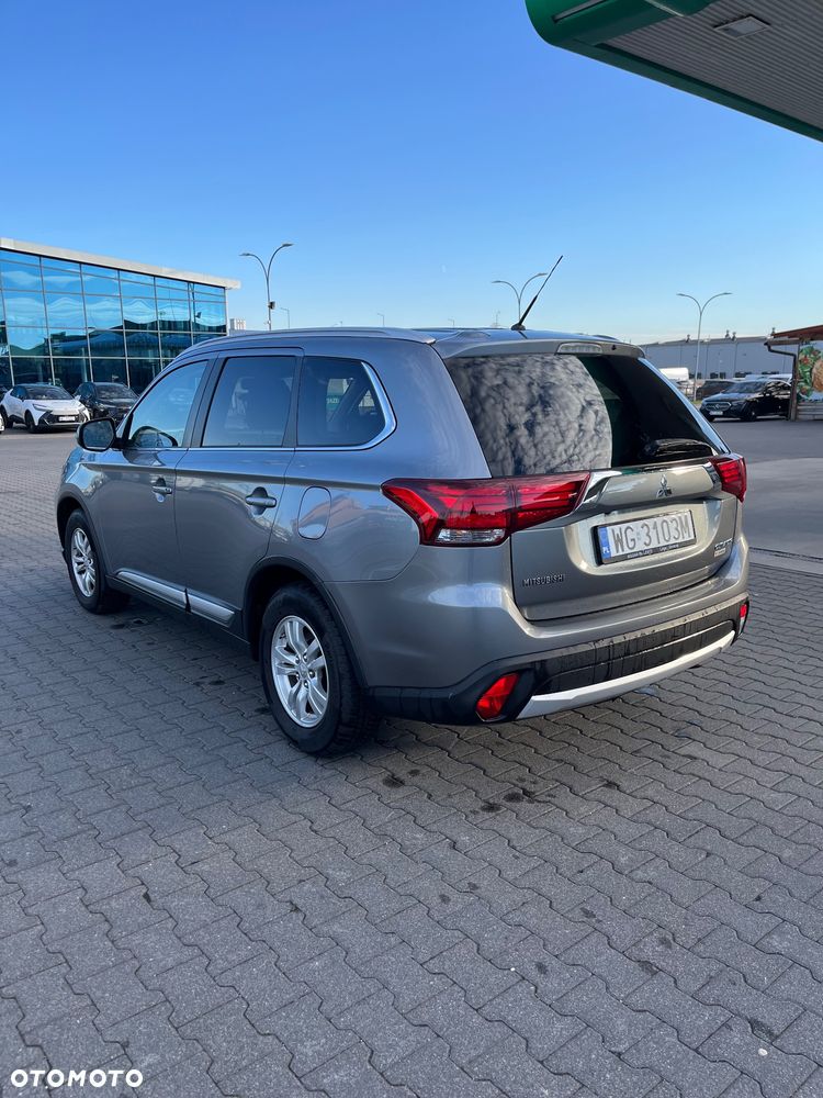 Mitsubishi Outlander - 7