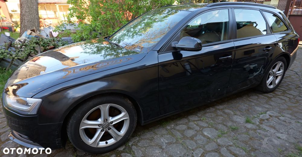 Audi A4 Avant - 10