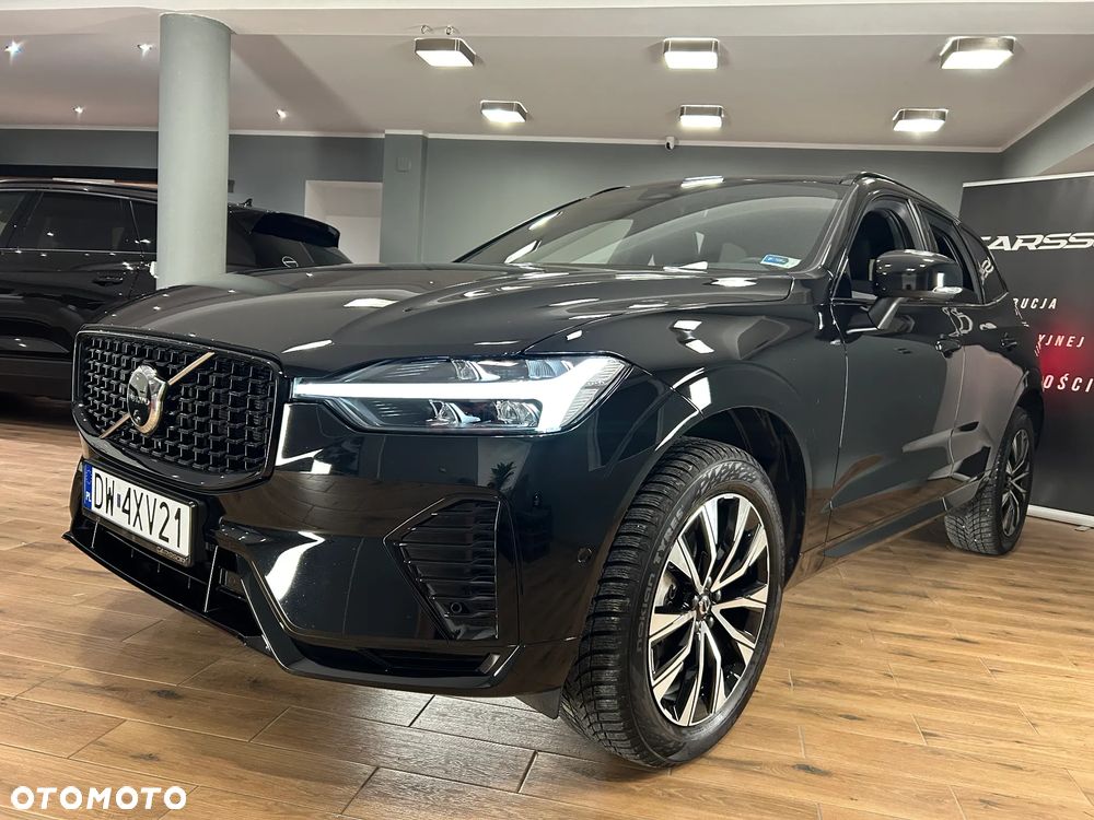 Volvo XC 60 B4 B Plus Dark - 32
