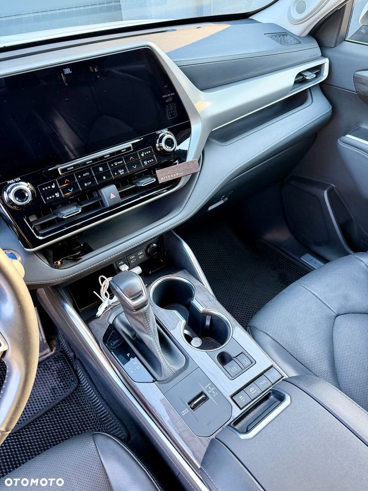 Toyota Highlander 2.5 Hybrid Executive - 13