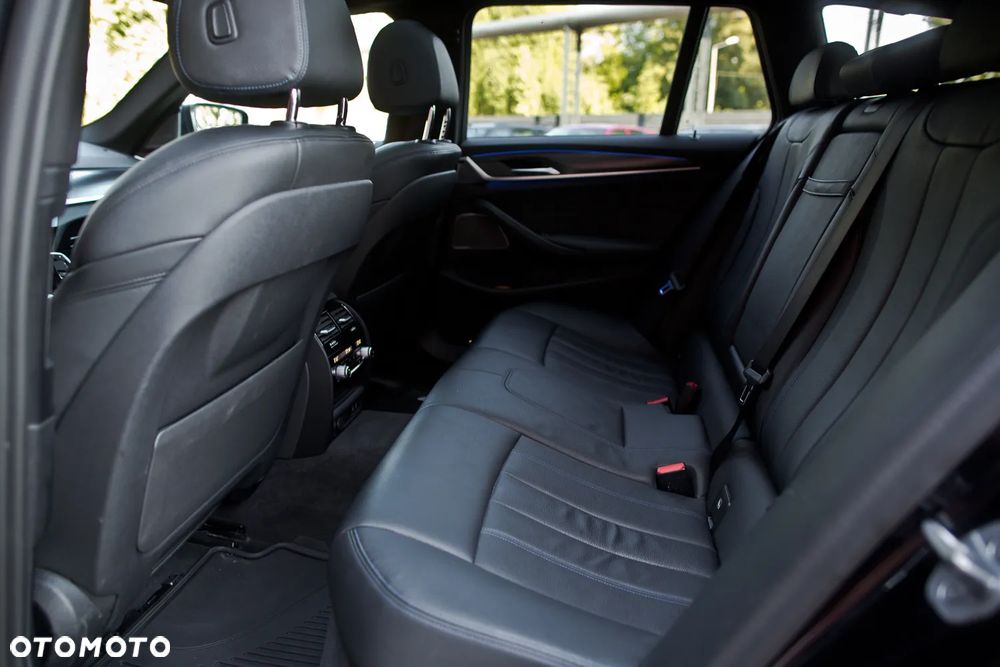BMW Seria 5 520d M Sport Edition - 15