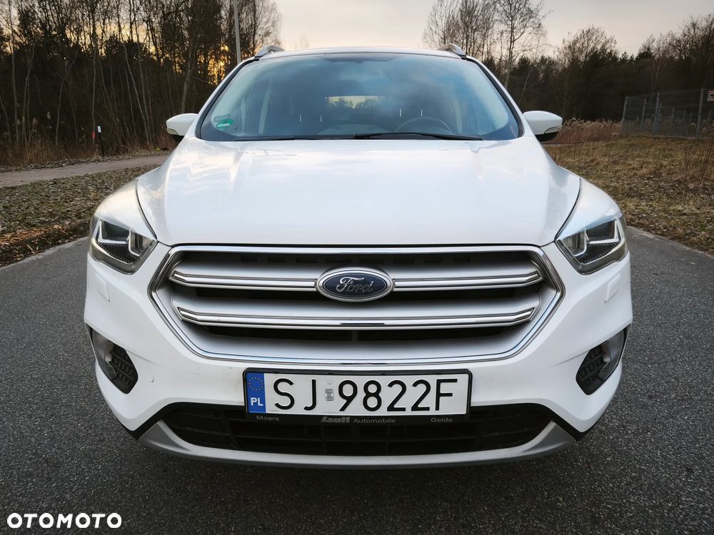 Ford Kuga 1.5 EcoBoost 2x4 Titanium - 3
