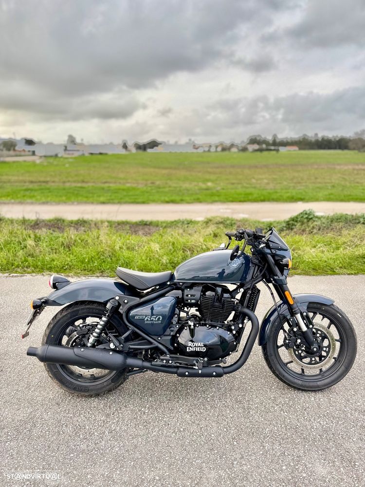 Royal Enfield Model G Shotgun 650 - 3