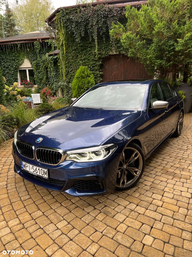 BMW Seria 5 M550i xDrive sport - 11