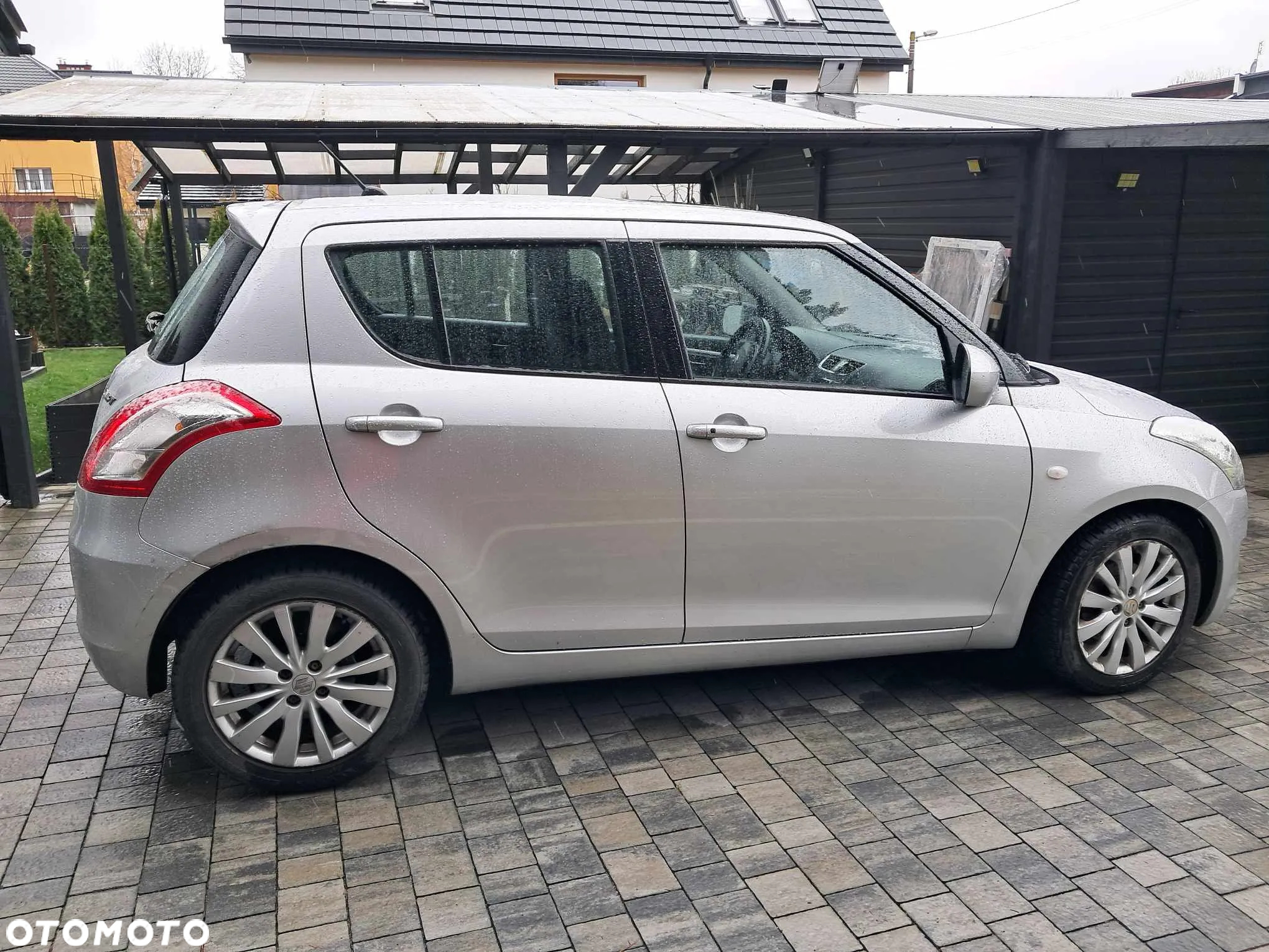 Suzuki Swift 1.2 Premium - 2