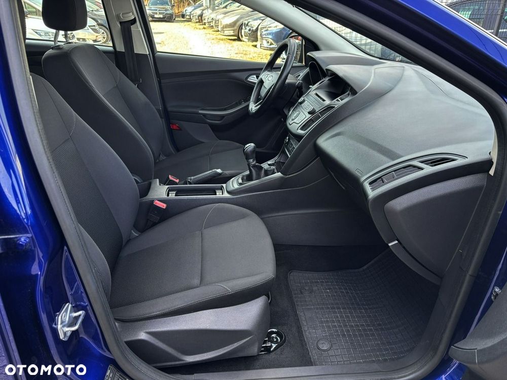 Ford Focus 1.6 Edition - 33