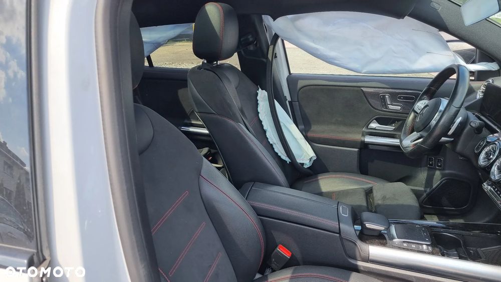 Mercedes-Benz GLA 250 e 8G-DCT AMG Line - 20