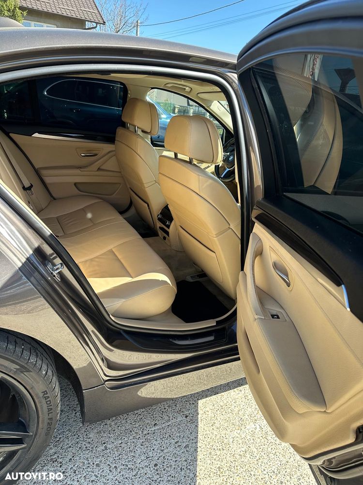 BMW Seria 5 520d Sport-Aut. - 16