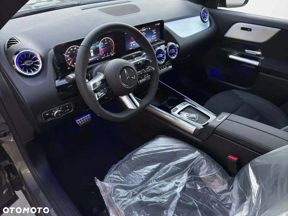 Mercedes-Benz GLA 200 AMG Line - 5