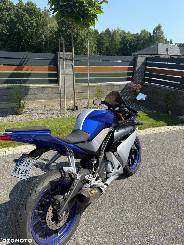 Yamaha YZF - 6